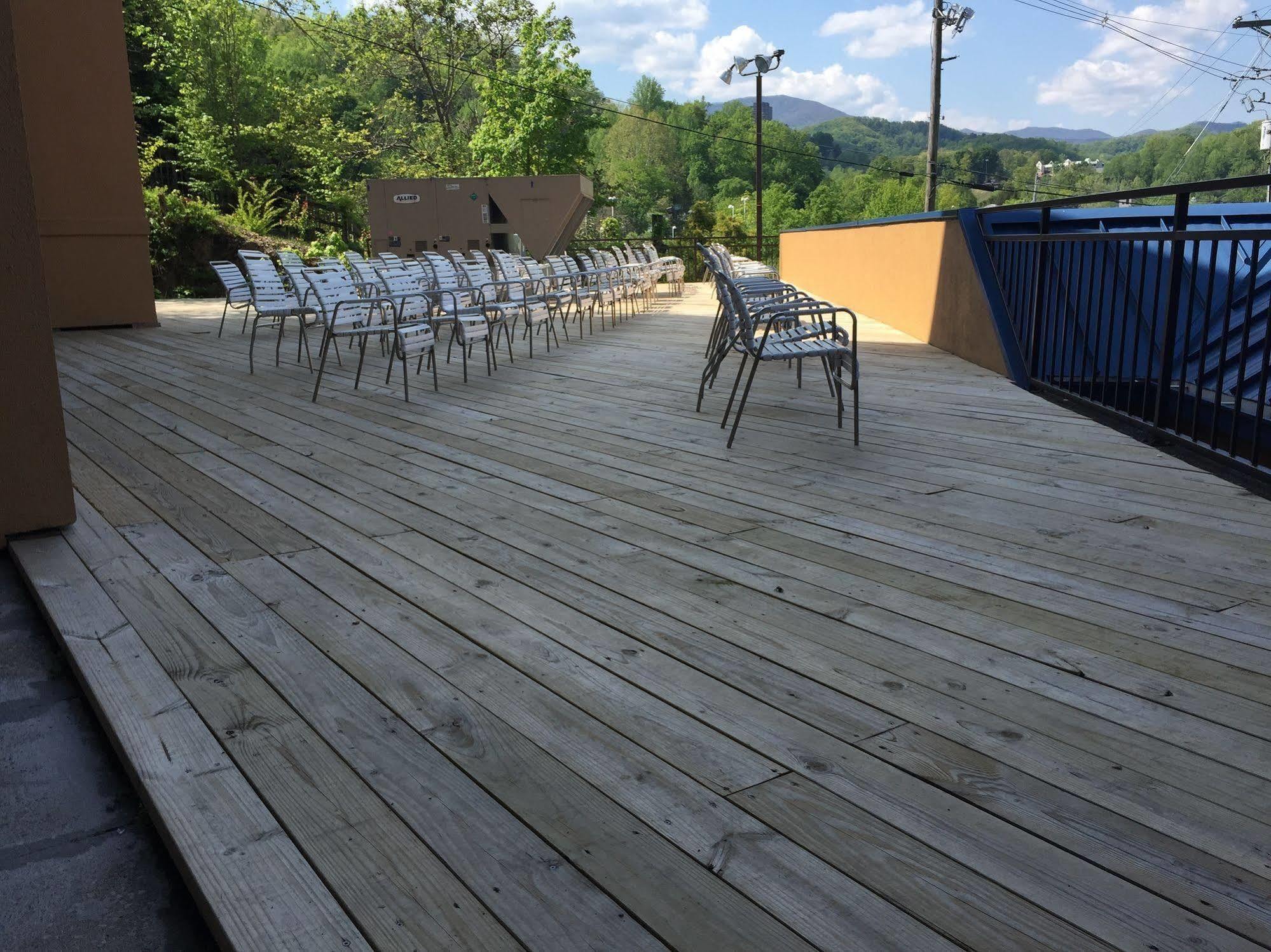 Clarion Pointe Downtown Gatlinburg Otel Dış mekan fotoğraf